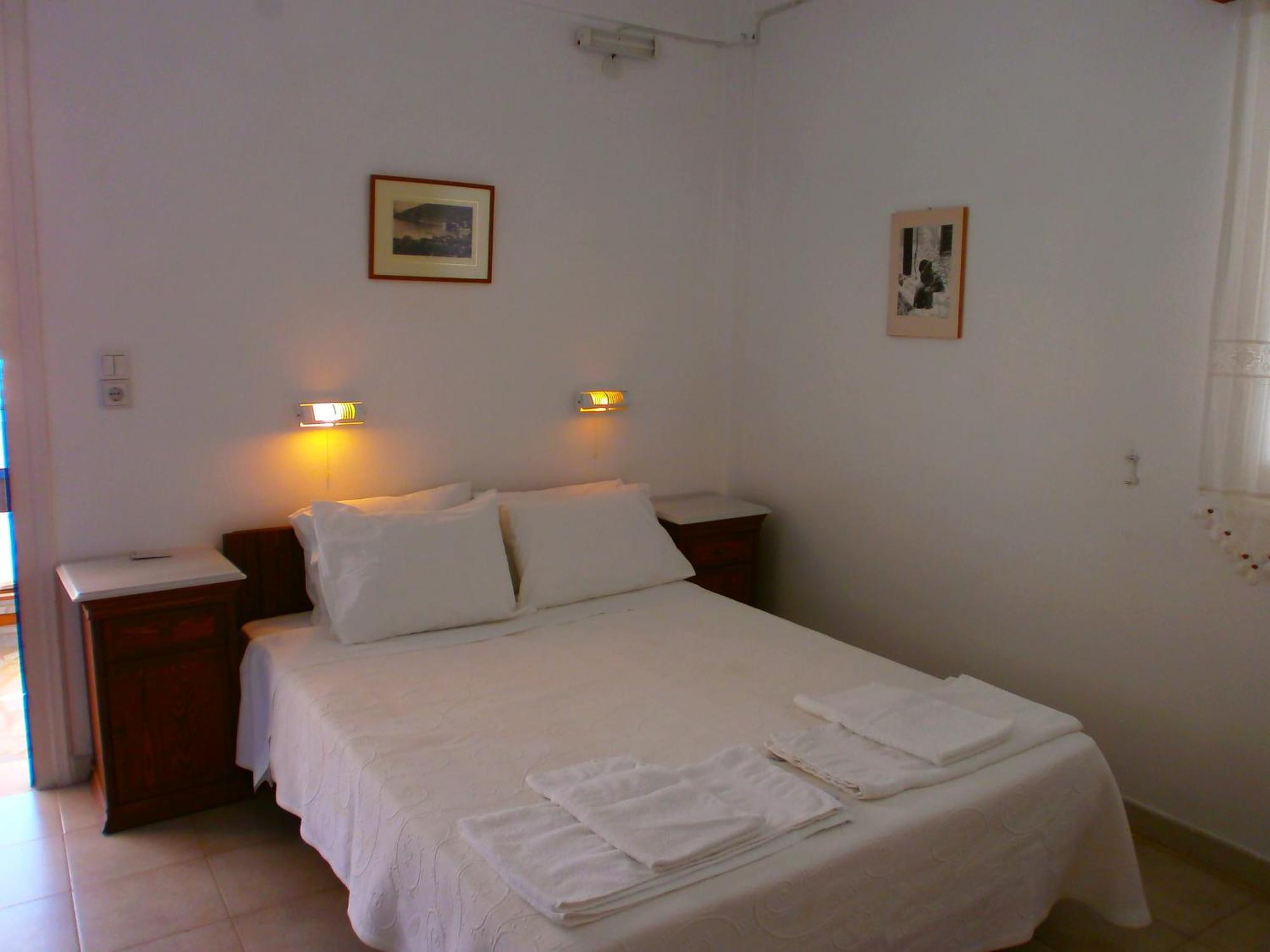 Aglaia Studios Kamares  Room photo